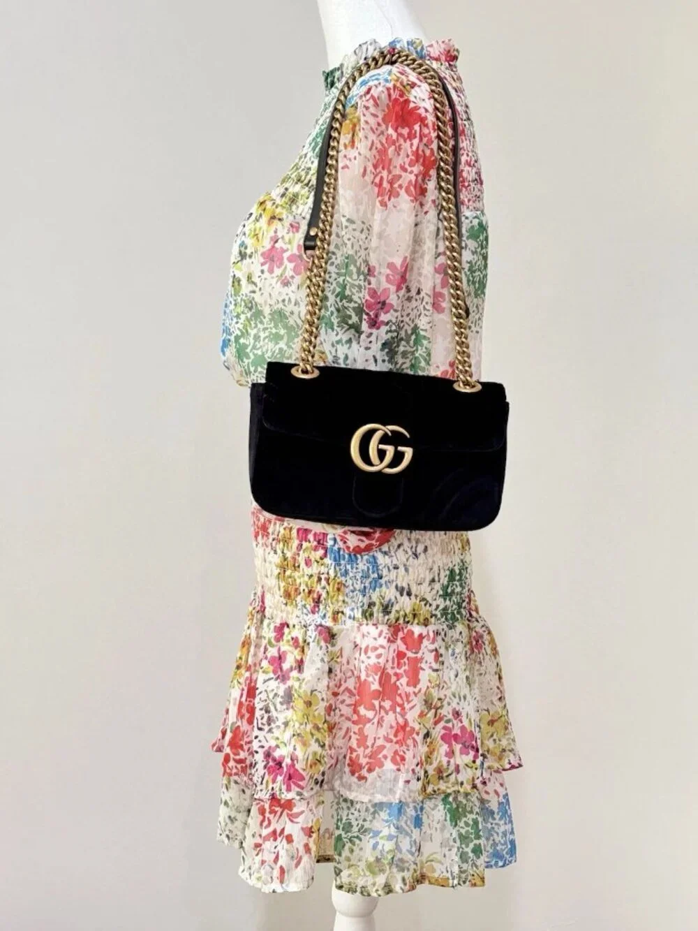 NEW Gucci GG Marmont Matelasse Velvet Small Shoulder Handbag Crossbody Black - Picture 2 of 16